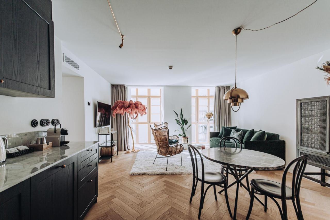 Ocho Suites & Kitchen Palma de Mallorca Bagian luar foto