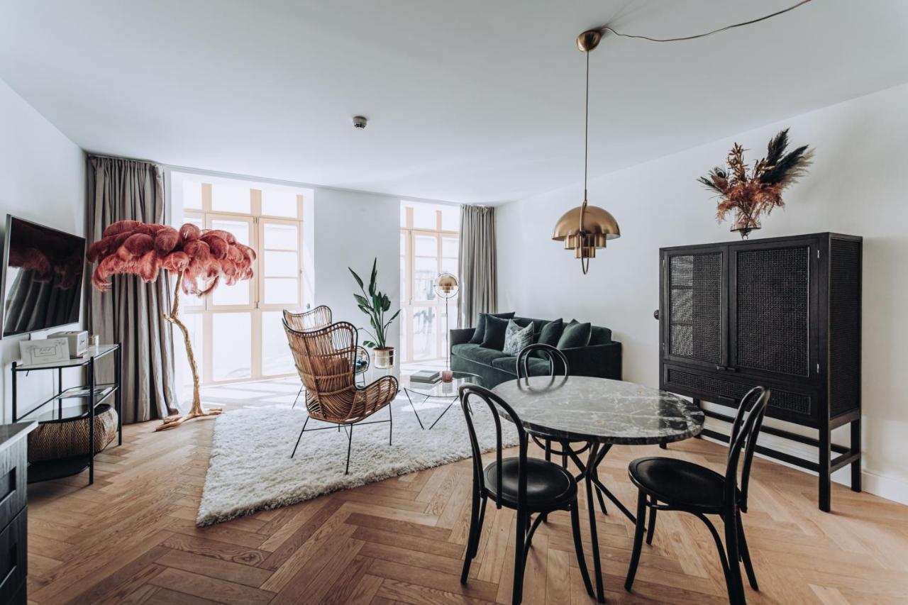 Ocho Suites & Kitchen Palma de Mallorca Bagian luar foto