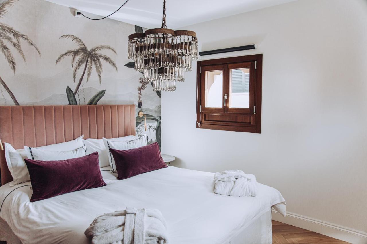 Ocho Suites & Kitchen Palma de Mallorca Bagian luar foto